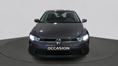 Car image 3