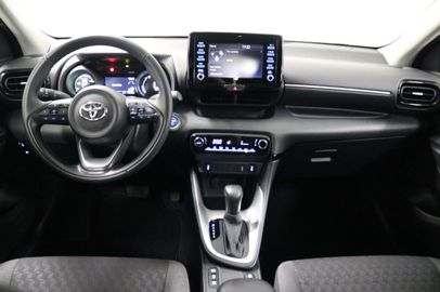 Car image 10