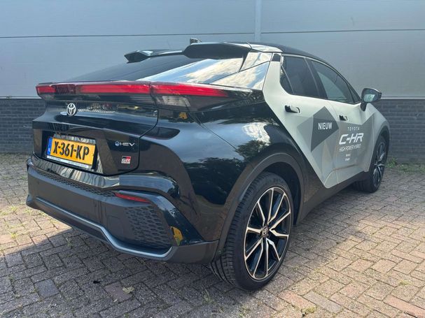 Toyota C-HR 2.0 Hybrid 145 kW image number 3