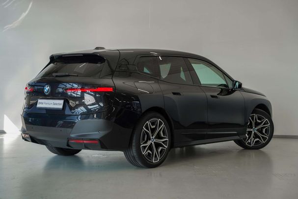 BMW iX xDrive40 240 kW image number 2