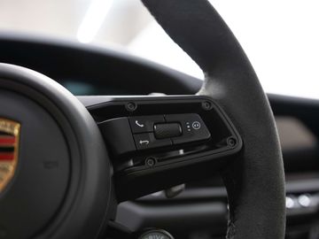 Car image 33