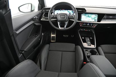 Car image 31