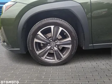 Car image 28