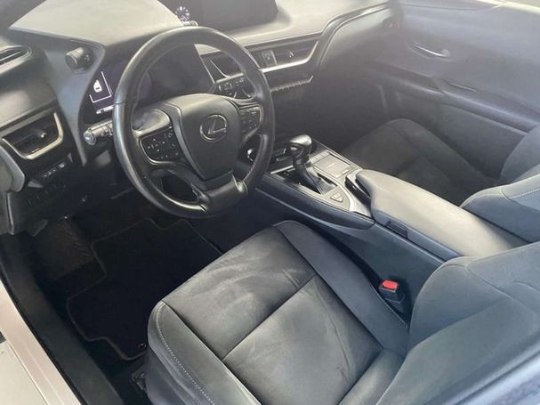 Lexus UX 250h 135 kW image number 14