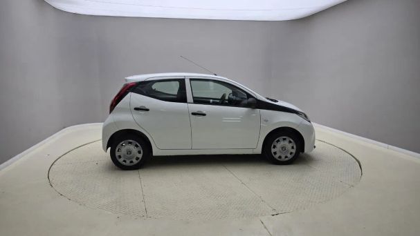 Toyota Aygo 53 kW image number 3