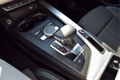 Car image 31