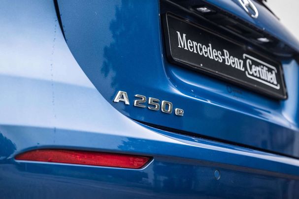 Mercedes-Benz A 250 e 160 kW image number 10