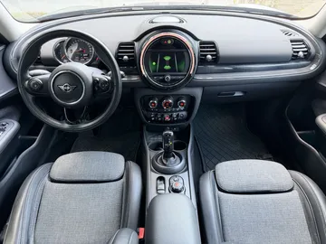 Car image 38