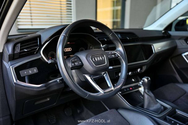 Audi Q3 35 TFSI S-line 110 kW image number 12