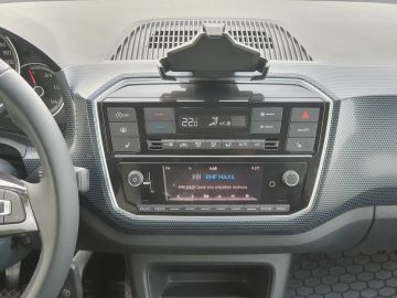 Car image 30