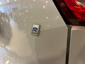 Car image 48