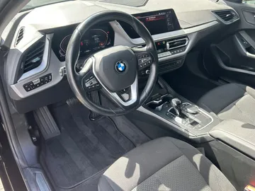 Car image 33