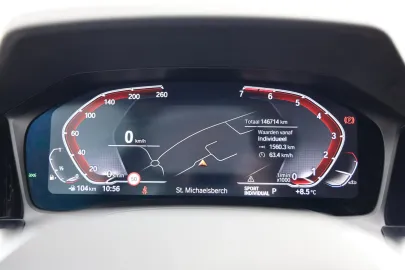Car image 30