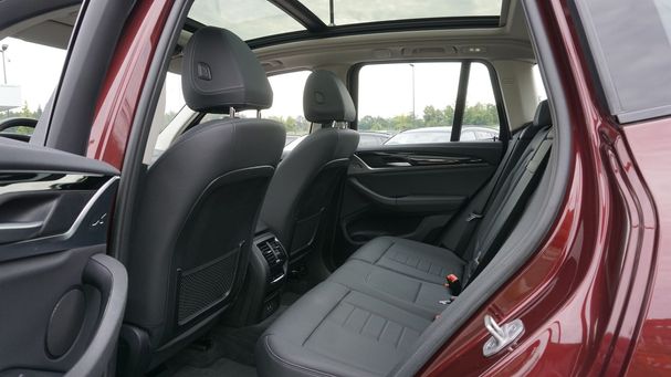 BMW iX3 210 kW image number 27