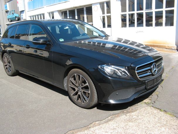 Mercedes-Benz E 220 d T 143 kW image number 2