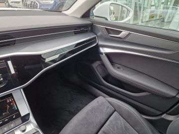 Car image 33