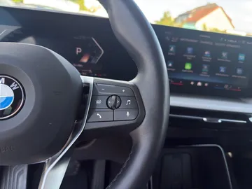 Car image 34