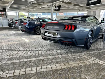 Car image 49
