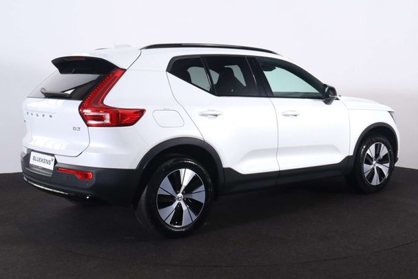 Volvo XC40 B3 Plus Dark 120 kW image number 3