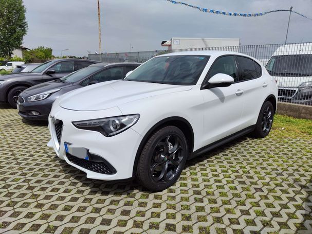 Alfa Romeo Stelvio 2.2 Super 118 kW image number 1