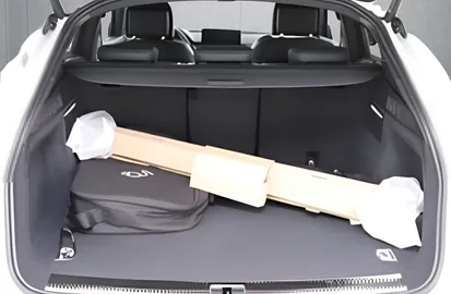Car image 13