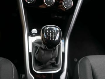 Car image 30