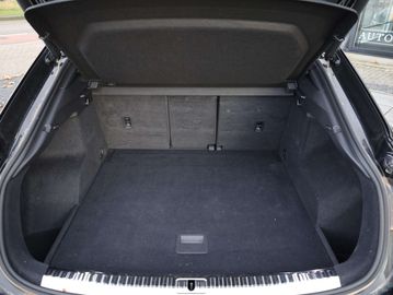 Car image 37