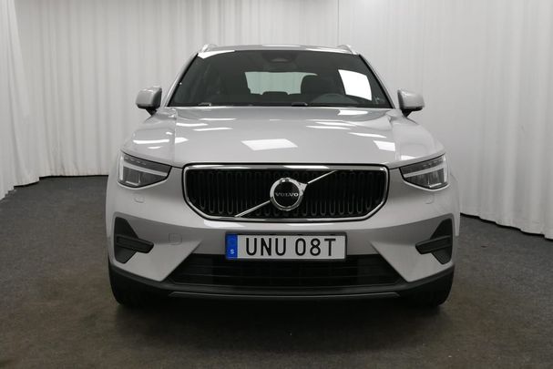 Volvo XC40 B4 Core 147 kW image number 3