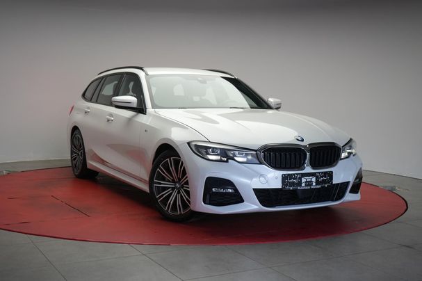 BMW 330i Touring M Sport 190 kW image number 2