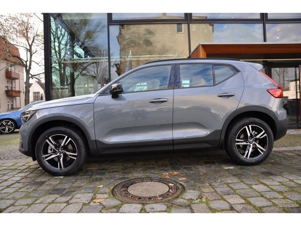 Volvo XC40 B3 Plus Dark 120 kW image number 5