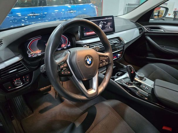 BMW 530d Touring xDrive 210 kW image number 26