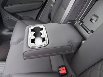 Car image 46