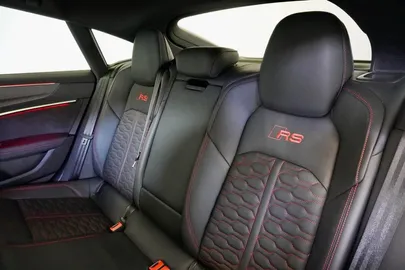 Car image 25