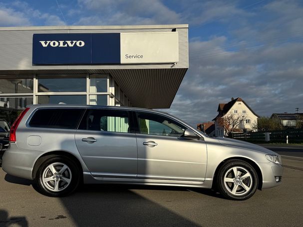 Volvo V70 133 kW image number 1