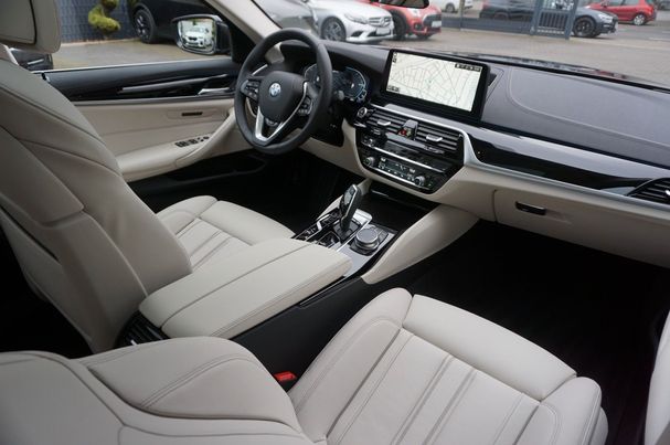 BMW 530 e 215 kW image number 20