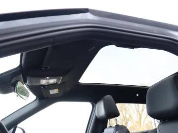 Car image 36