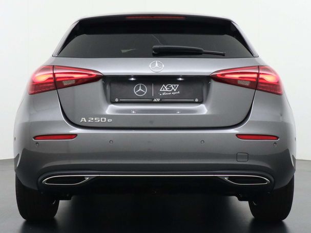 Mercedes-Benz A 250 e 160 kW image number 3