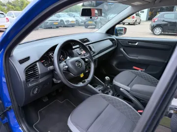 Car image 42