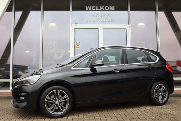 BMW 218i Active Tourer 103 kW image number 1