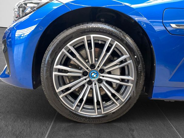 BMW 330e Touring M Sport xDrive 215 kW image number 31