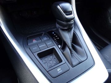 Car image 25