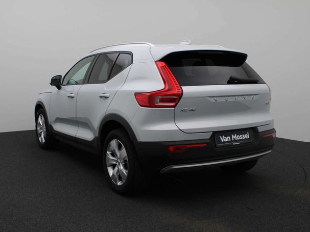 Volvo XC40 D3 AWD Momentum 110 kW image number 3