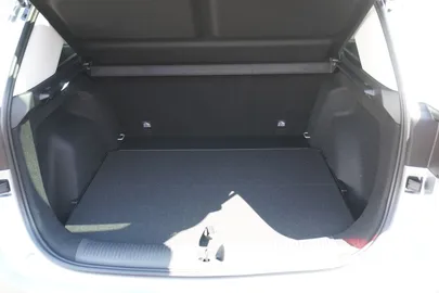 Car image 36