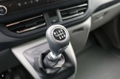 Car image 36