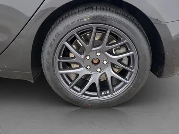 Car image 35