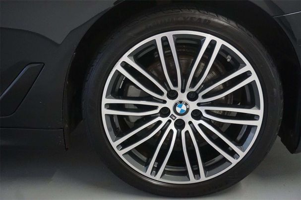 BMW 520d Touring xDrive 140 kW image number 18