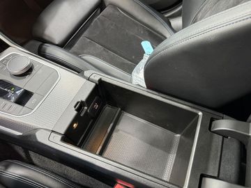 Car image 37