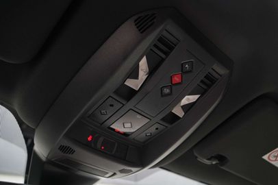 Car image 37