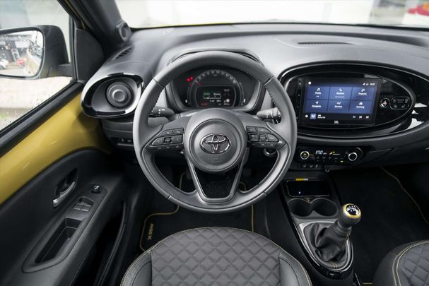 Toyota Aygo X 1.0 VVT-i 53 kW image number 9