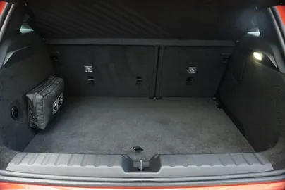 Car image 38